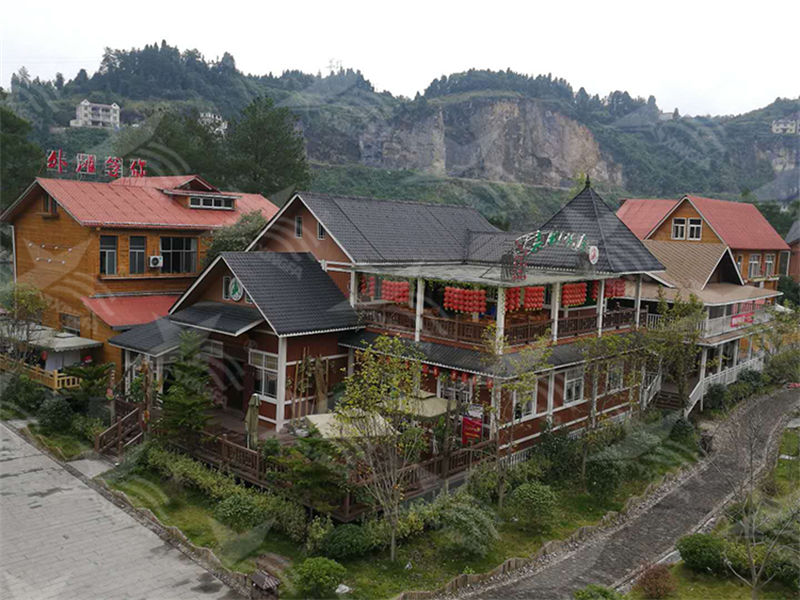 选择平顶山合成树脂瓦，为南方屋顶雨季防水护航